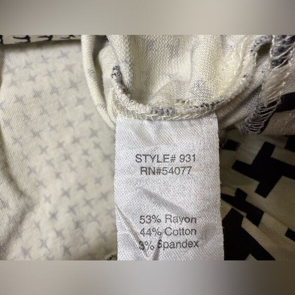 Cabi Coupe Bomber #931 Short Sleeve Black and Cream Abstract Zip Jacket Size L - Picture 10 of 14